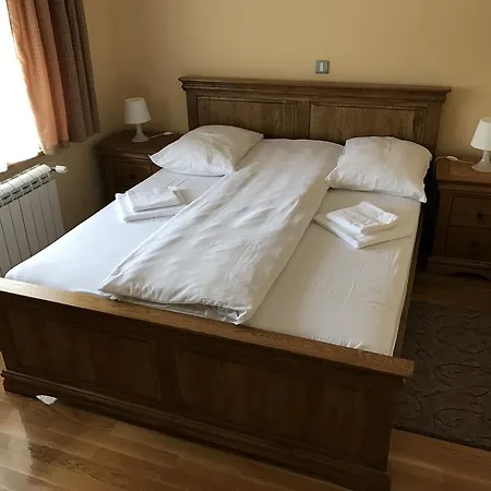 Knezevic Gostinjska kuća *